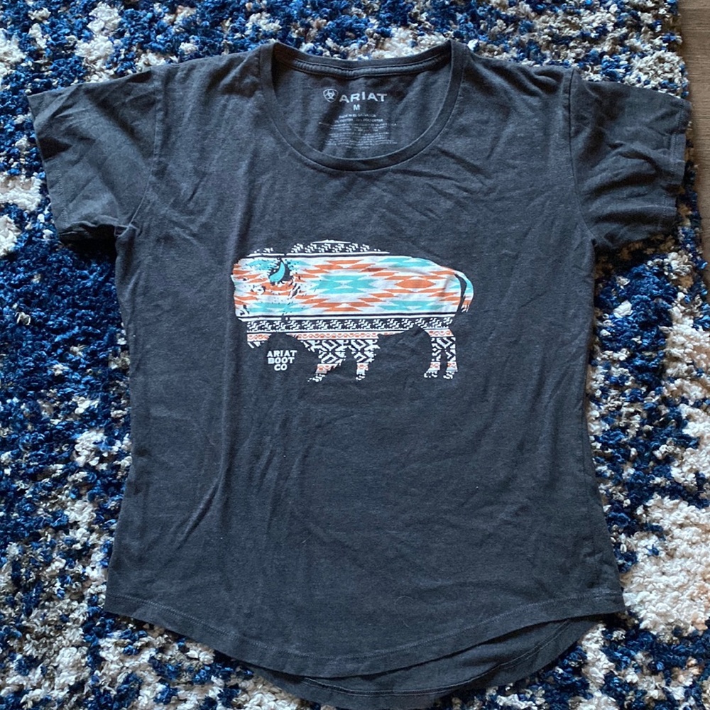 Ariat women’s swoop neck t-shirt